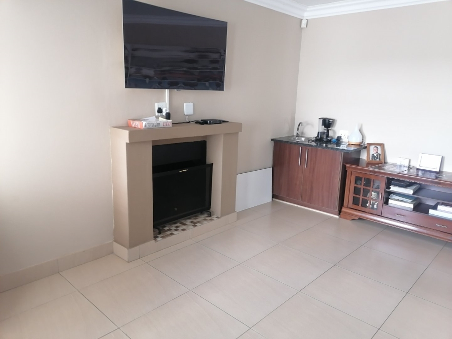 4 Bedroom Property for Sale in Shellyvale Free State